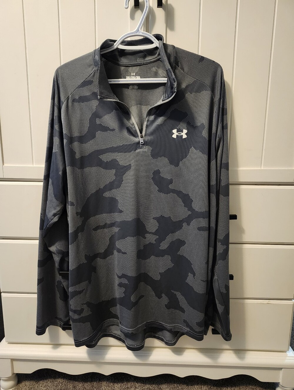 Under Armour Men’s Gray Camo Quarter-Zip Pullover Shirt 2XL